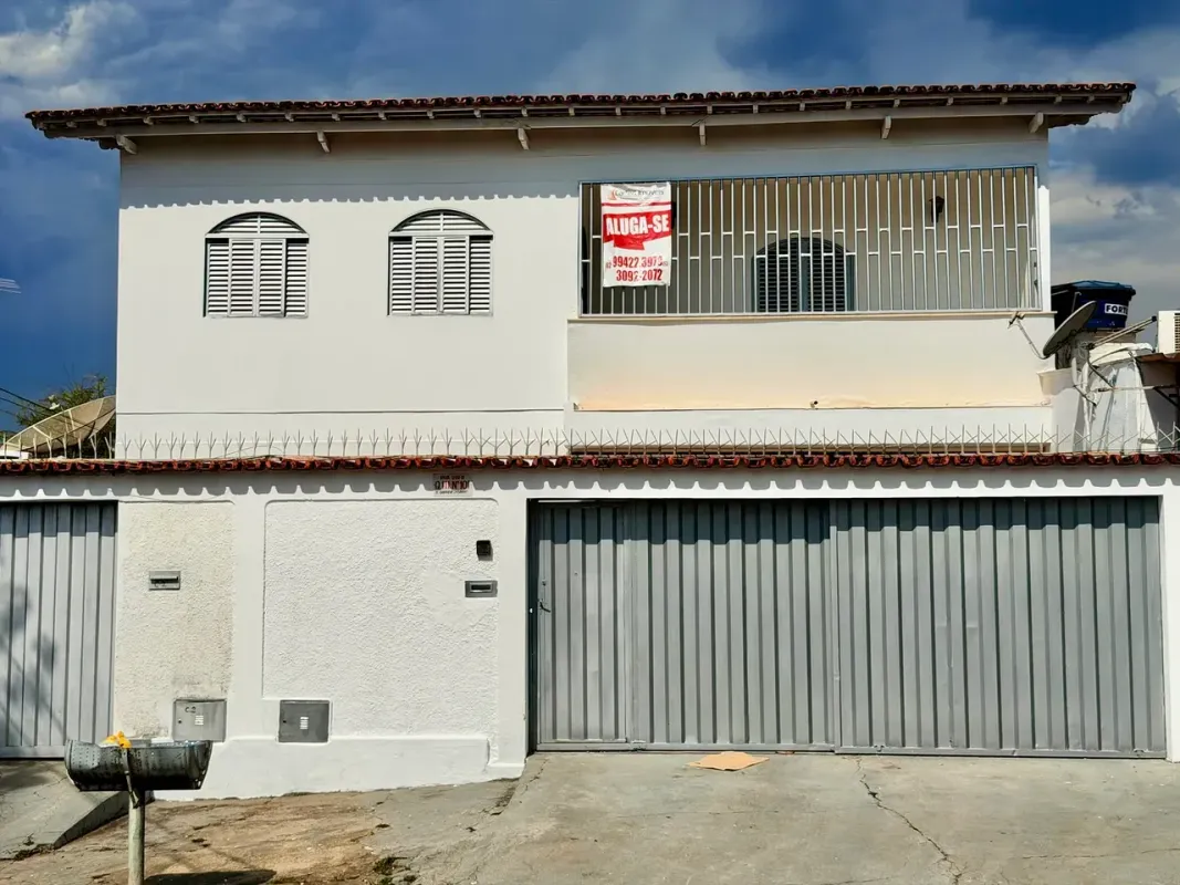 Sobrado para alugar 198 m² Leste Universitário