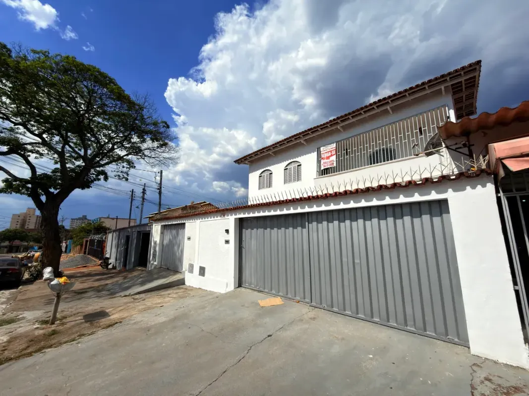 Sobrado para alugar 198 m² Leste Universitário