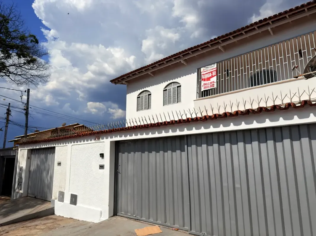 Sobrado para alugar 198 m² Leste Universitário