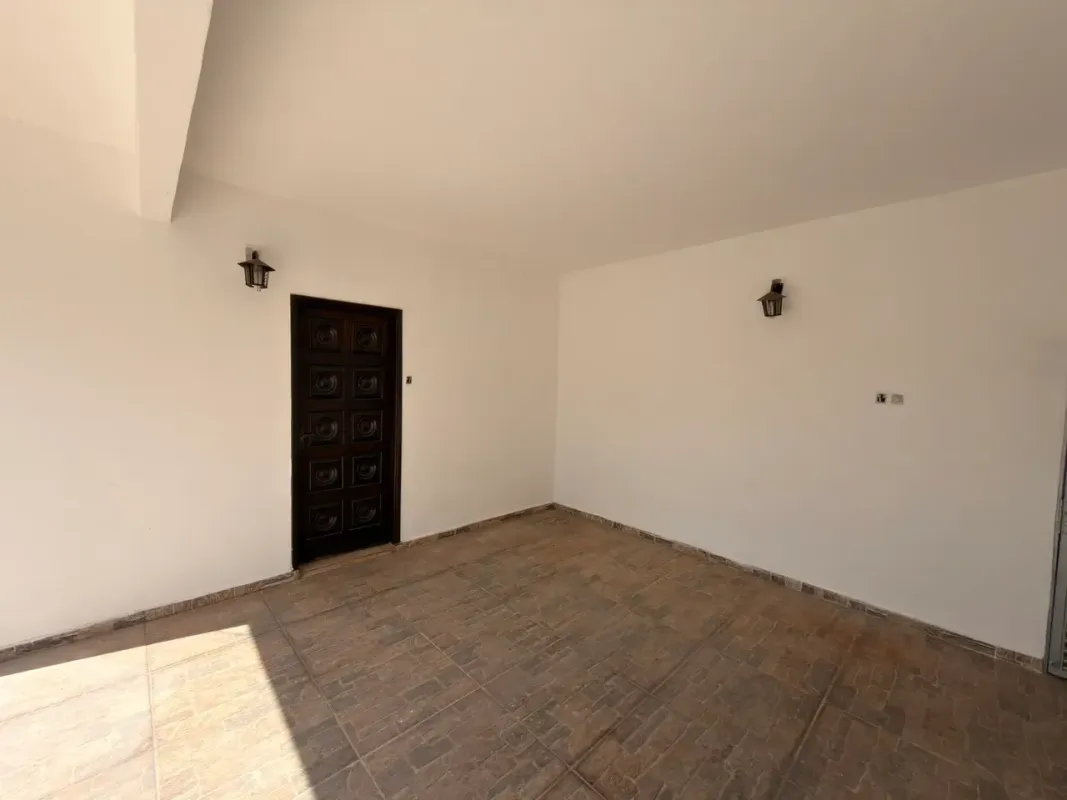 Sobrado para alugar 198 m² Leste Universitário